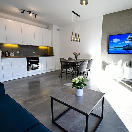 Appartement Park Przy Plazy Z Widokiem Na Jezioro, Taras 50 M2 Ostróda