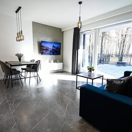 Park Przy Plazy Z Widokiem Na Jezioro, Taras 50 M2