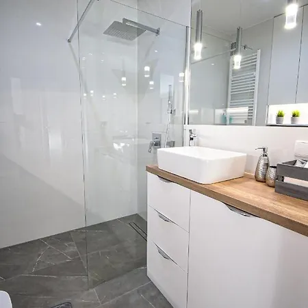 Appartement Park Przy Plazy Z Widokiem Na Jezioro, Taras 50 M2 Ostróda