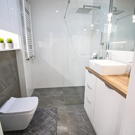 Appartement Park Przy Plazy Z Widokiem Na Jezioro, Taras 50 M2 *