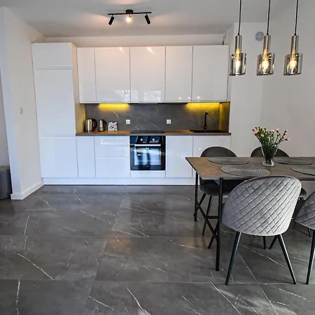 Park Przy Plazy Z Widokiem Na Jezioro, Taras 50 M2 * Ostróda