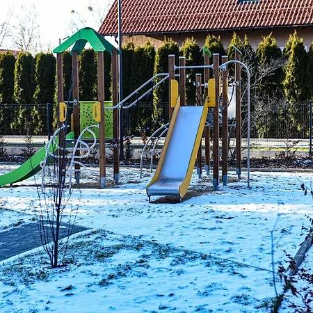 Park Przy Plazy Z Widokiem Na Jezioro, Taras 50 M2 公寓 奥斯特罗达